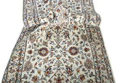 Close-up detail of New Kashan rug from Iran / Persia showing Wool weave