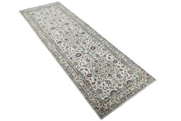 Close-up detail of New Kashan rug from Iran / Persia showing Wool weave