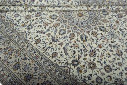 Close-up detail of 2000s Kashan rug from Iran / Persia showing Wool weave