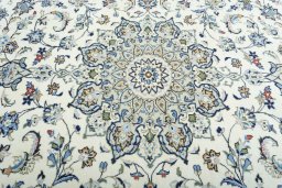 Central medallion detail of New Kashan rug from Iran / Persia