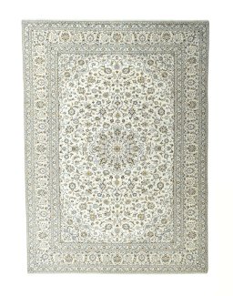 Full view of New Kashan rug from Iran / Persia, 400 × 293 cm in Beige tones
