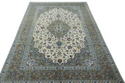 Surface texture of New Kashan rug with natural Cork and intricate pattern