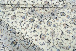 Close-up detail of New Kashan rug from Iran / Persia showing Wool weave