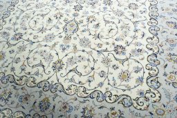 Close-up detail of New Kashan rug from Iran / Persia showing Wool weave