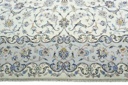 Full view of New Kashan rug from Iran / Persia, 350 × 245 cm in Beige tones