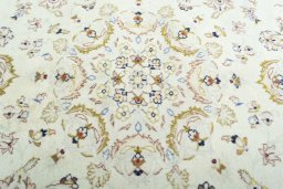 Central medallion detail of New Kashan rug from Iran / Persia