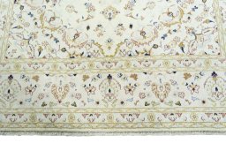 Full view of New Kashan rug from Iran / Persia, 298 × 198 cm in Beige tones