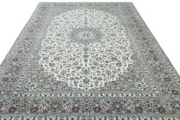 Surface texture of 2000s Kashan rug with natural Wool and intricate pattern