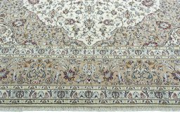 Full view of 2000s Kashan rug from Iran / Persia, 400 × 297 cm in Beige tones