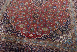Close-up detail of 2000s Kashan rug from Iran / Persia showing Cork weave