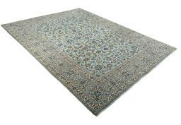 Close-up detail of 2000s Kashan rug from Iran / Persia showing Wool weave