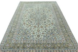 Surface texture of 1970s Kashan rug with natural Wool and intricate pattern
