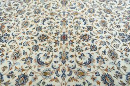 Central medallion detail of 2000s Kashan rug from Iran / Persia