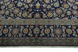 Full view of 1970s Kashan rug from Iran / Persia, 500 × 308 cm in Blue tones