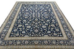 Surface texture of 2000s Kashan rug with natural Wool and intricate pattern