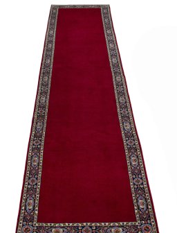 Surface texture of 2000s Kashan rug with natural Wool and intricate pattern