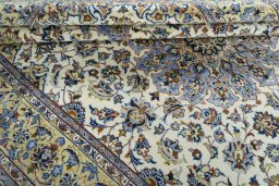 Close-up detail of 1970s Kashan rug from Iran / Persia showing Wool weave