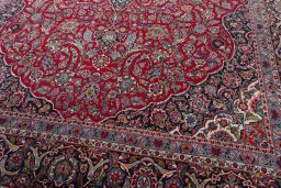 Close-up detail of 1950s Kashan rug from Iran / Persia showing Wool weave