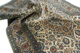 Surface texture of 2000s Kashan rug with natural Wool and intricate pattern