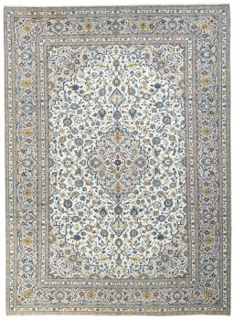 Full view of 1970s Kashan rug from Iran / Persia, 400 × 295 cm in Beige tones