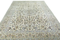 Surface texture of 1970s Kashan rug with natural Wool and intricate pattern