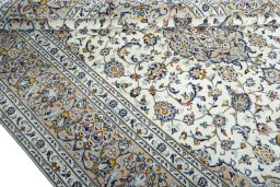Close-up detail of 2000s Kashan rug from Iran / Persia showing Wool weave