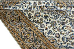 Close-up detail of 2000s Kashan rug from Iran / Persia showing Wool weave
