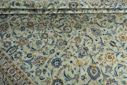 Close-up detail of 1970s Kashan rug from Iran / Persia showing Wool weave