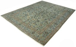 Corner detail of 1970s Kashan rug showing border pattern and Wool pile