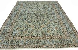 Surface texture of 1970s Kashan rug with natural Wool and intricate pattern