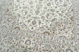 Close-up detail of 2000s Kashan rug from Iran / Persia showing Cork weave