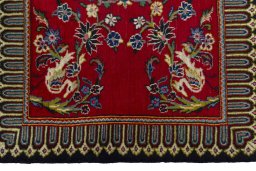 Central medallion detail of New Kashan rug from Iran / Persia