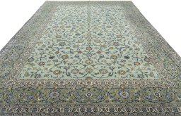 Surface texture of 1970s Kashan rug with natural Wool and intricate pattern