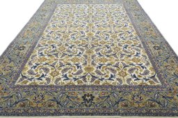Surface texture of 1970s Kashan rug with natural Wool and intricate pattern