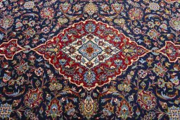 Central medallion detail of New Kashan rug from Iran / Persia