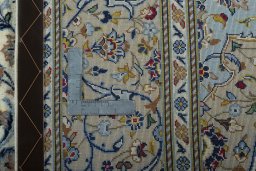 Central medallion detail of New Kashan rug from Iran / Persia