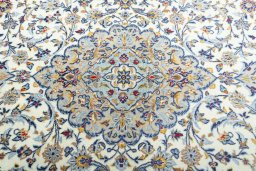 Central medallion detail of New Kashan rug from Iran / Persia