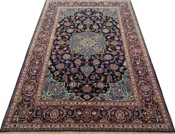 Surface texture of New Kashan rug with natural Cork and intricate pattern