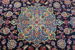 Central medallion detail of New Kashan rug from Iran / Persia