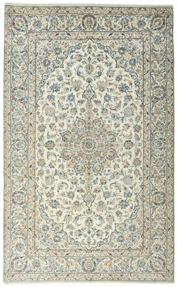 Full view of New Kashan rug from Iran / Persia, 313 × 195 cm in Beige tones
