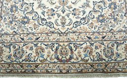 Full view of New Kashan rug from Iran / Persia, 313 × 195 cm in Beige tones