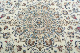 Central medallion detail of New Kashan rug from Iran / Persia