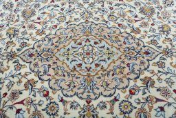 Central medallion detail of New Kashan rug from Iran / Persia