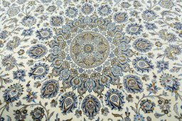 Central medallion detail of New Kashan rug from Iran / Persia
