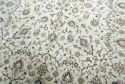 Close-up detail of New Kashan rug from Iran / Persia showing Wool weave