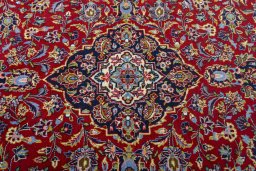 Central medallion detail of New Kashan rug from Iran / Persia