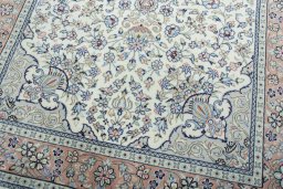 Close-up detail of New Kashan rug from Iran / Persia showing Wool weave