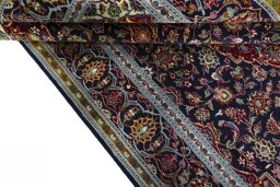 Close-up detail of New Kashan rug from Iran / Persia showing Cork weave
