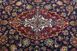 Central medallion detail of New Kashan rug from Iran / Persia