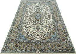Surface texture of New Kashan rug with natural Cork and intricate pattern